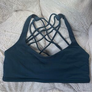 Lululemon free to be wild bra in nocturnal teal EUC!!